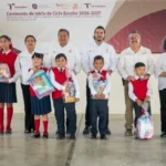 Asiste secretario del Trabajo al inicio de ciclo escolar con entrega de apoyos para estudiantes en Tula