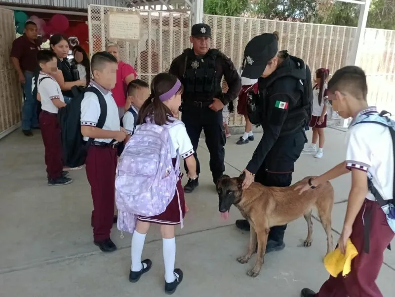 Binomios K-9 fortalecen la seguridad y proximidad en el regreso a clases