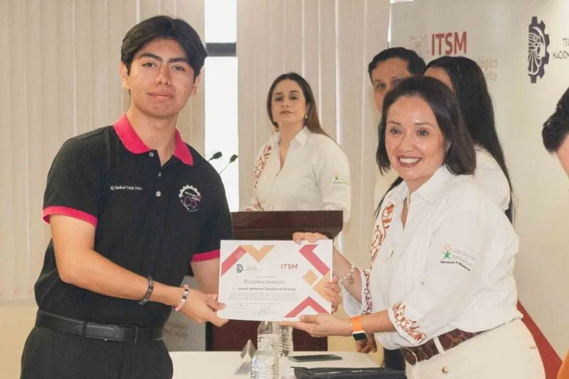 Premia Fundación Pantaleón la excelencia académica de estudiantes del Tecnológico de El Mante