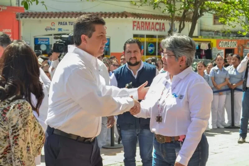 Dialogando.- A Almoloya o al Reclusorio Norte