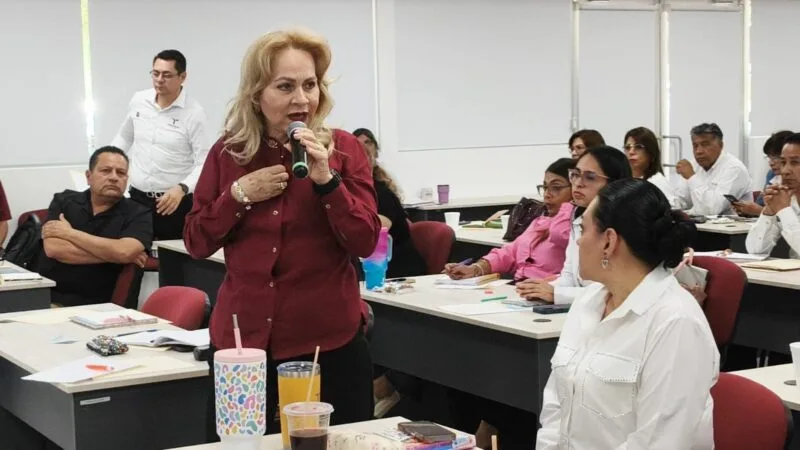 Realiza SET taller de Inducción a la Política de Aprendizajes Fundamentales