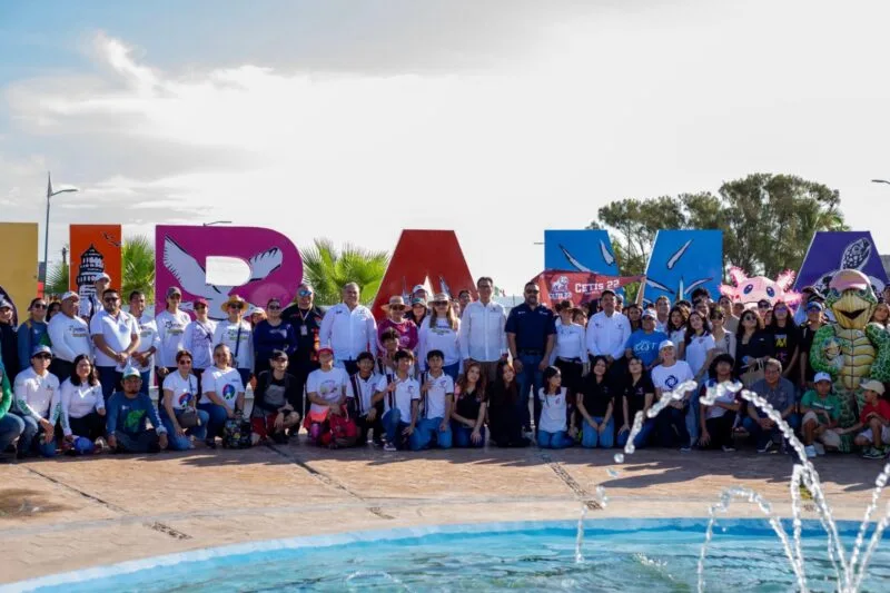 Participan activamente voluntarios en jornada de limpieza en Playa Miramar