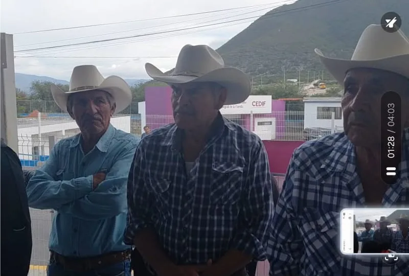 Dialogando.- Desorden en Bustamante por culpa del frustrado Lupe Serna