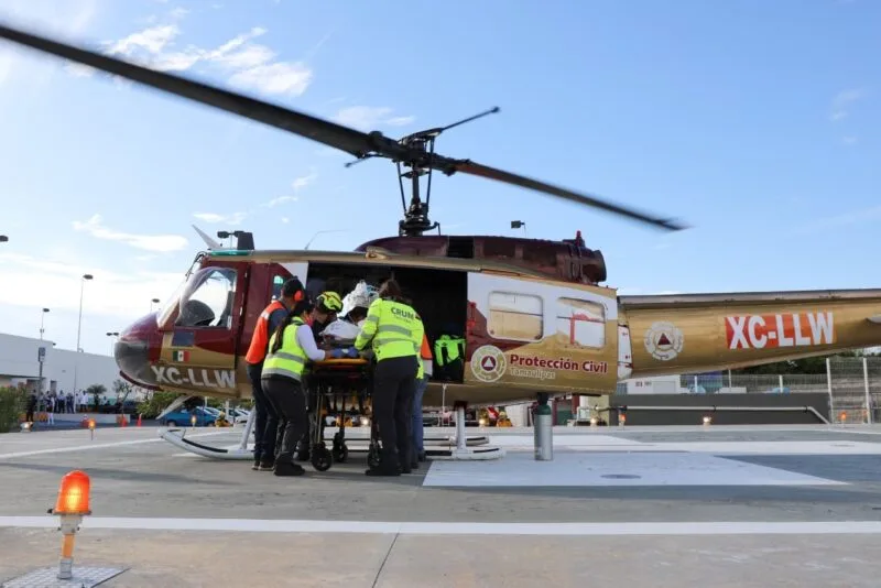 Trasladan a paciente de Matamoros en ambulancia aérea al Hospital Regional de Alta Especialidad