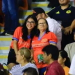 Lanza Corre el combo leales: jersey lleva boleto incluído