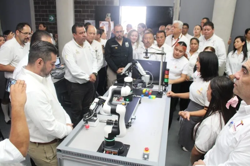 Fortalece COBAT la formación tecnológica con nuevo laboratorio de robótica y electrónica