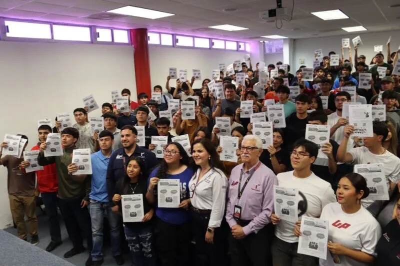 Orientan a estudiantes de la UPRR para acceder a la Beca Jóvenes Escribiendo el Futuro