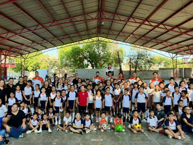 En la primaria José Vasconcelos son leales a Correcaminos